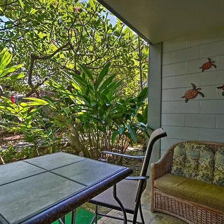 Kailua Studio With Pool Access And Garden Views!